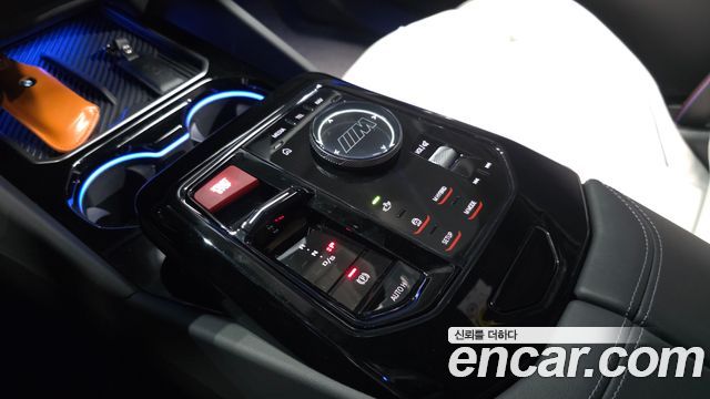 BMW M5 2025 — photo 12