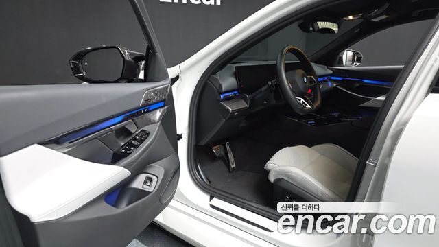 BMW M5 2025 — photo 13