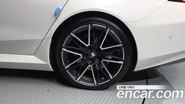 BMW M5 2025 — photo 7