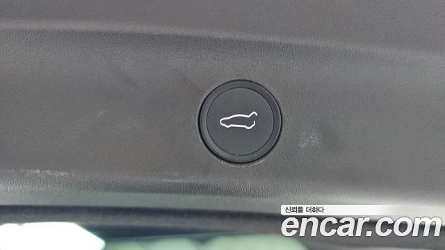 Tesla Model Y 2021 — photo 24