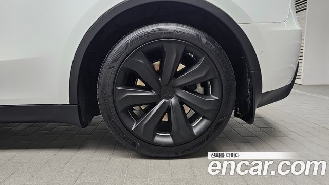 Tesla Model Y 2021 — photo 7
