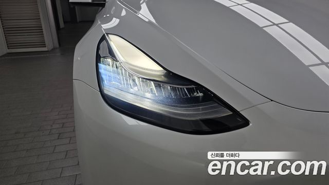 Tesla Model Y 2021 — photo 8