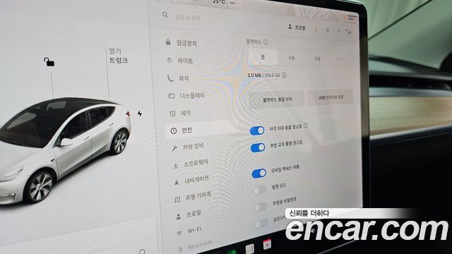 Tesla Model Y 2021 — photo 30