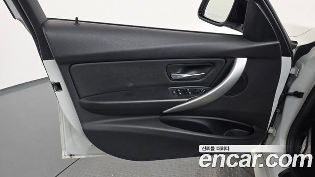 BMW 3-Series 2015 — photo 14