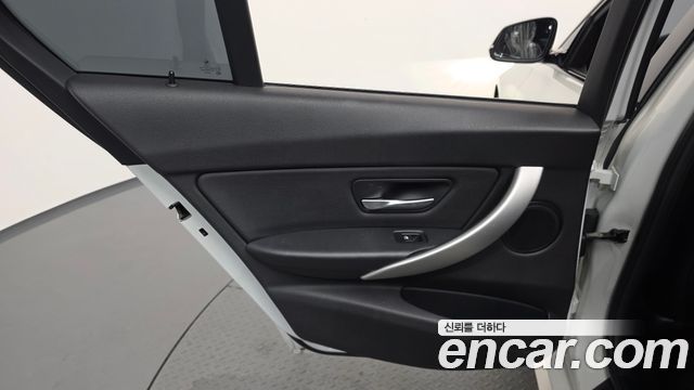 BMW 3-Series 2015 — photo 15