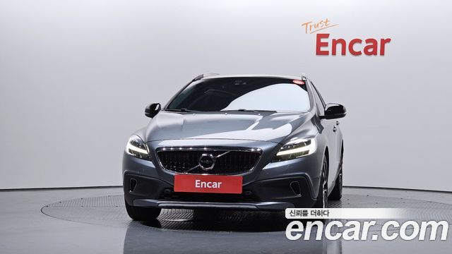 Volvo V40 2019 — photo 3