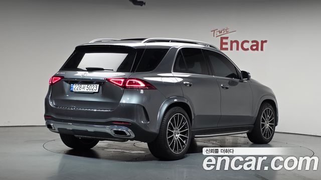 Mercedes-Benz GLE-Class 2023 — photo 2