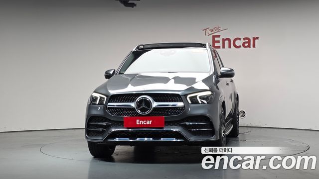 Mercedes-Benz GLE-Class 2023 — photo 3