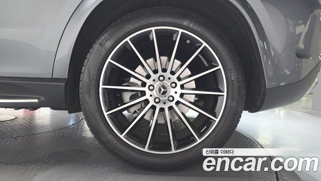 Mercedes-Benz GLE-Class 2023 — photo 7