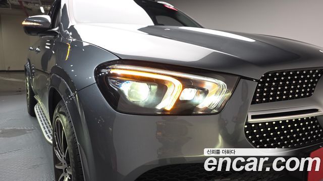 Mercedes-Benz GLE-Class 2023 — photo 8