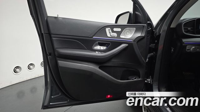 Mercedes-Benz GLE-Class 2023 — photo 14