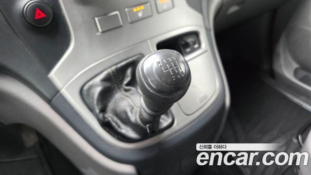 Hyundai Starex 2013 — photo 9