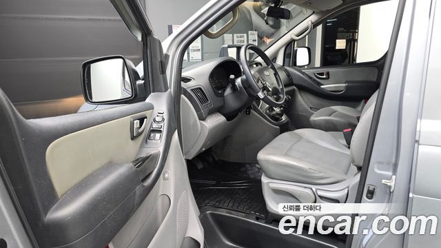 Hyundai Starex 2013 — photo 10