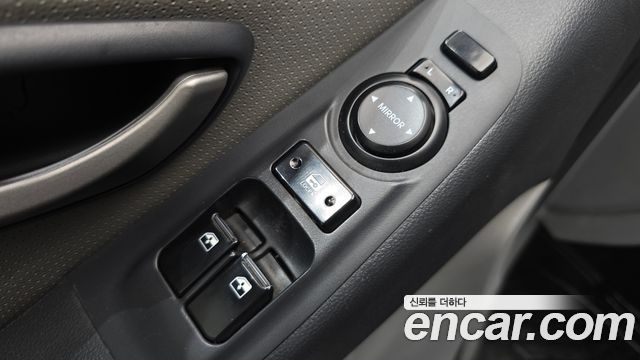 Hyundai Starex 2013 — photo 14