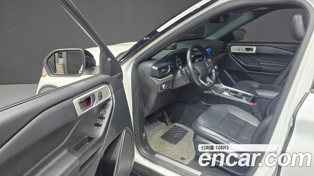 Ford Explorer 2020 — photo 10