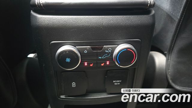 Ford Explorer 2020 — photo 17