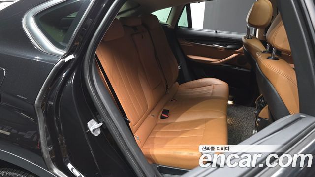 BMW X6 2017 — photo 12