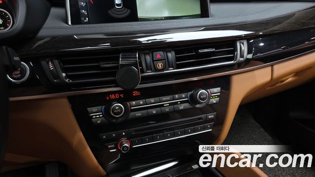 BMW X6 2017 — photo 18