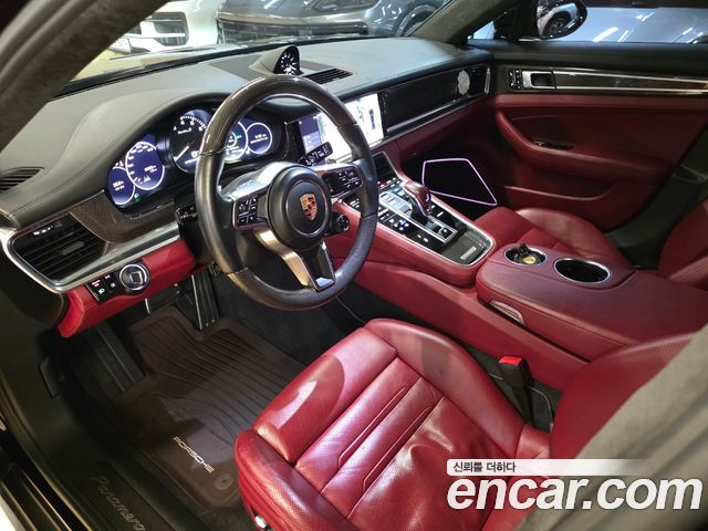 Porsche Panamera 2018 — photo 9