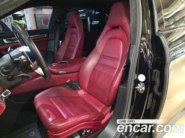 Porsche Panamera 2018 — photo 10