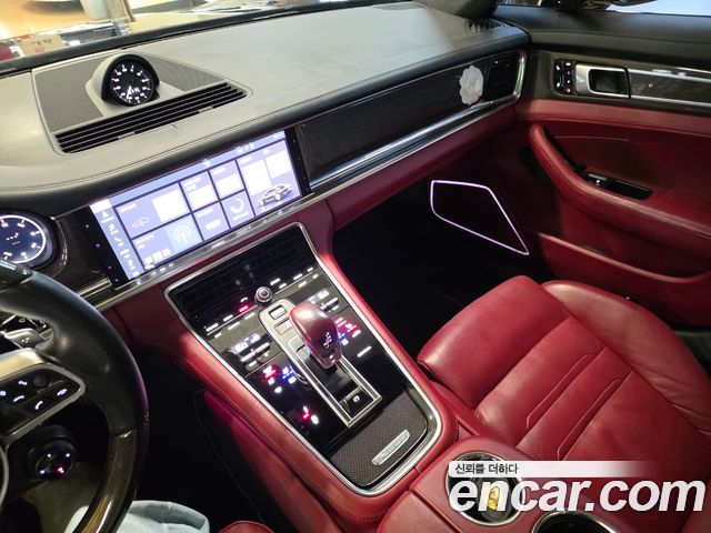 Porsche Panamera 2018 — photo 12