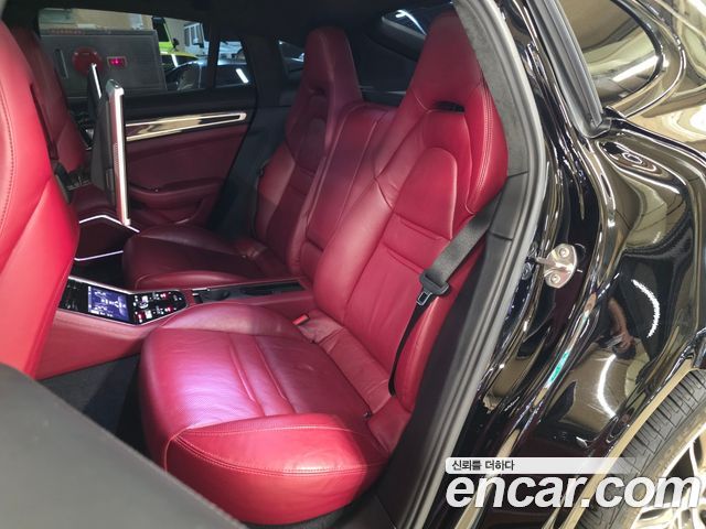 Porsche Panamera 2018 — photo 18