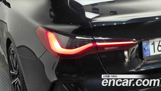 BMW 4-Series 2024 — photo 9