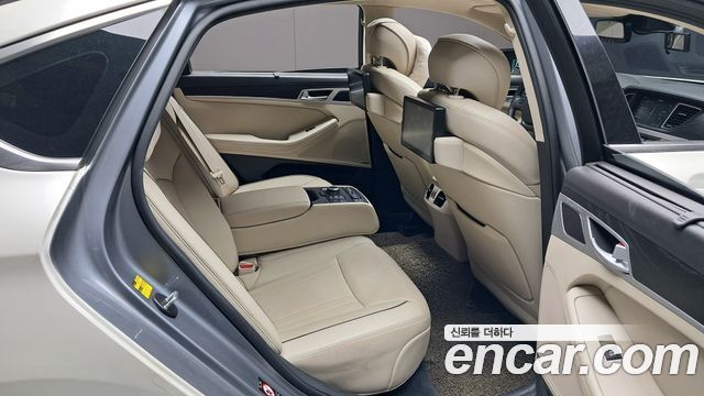 Hyundai Genesis 2015 — photo 18