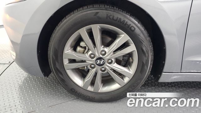 Hyundai AVANTE 2016 — photo 5