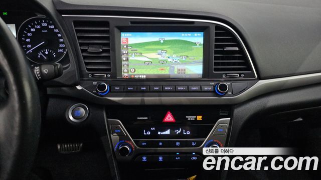 Hyundai AVANTE 2016 — photo 20
