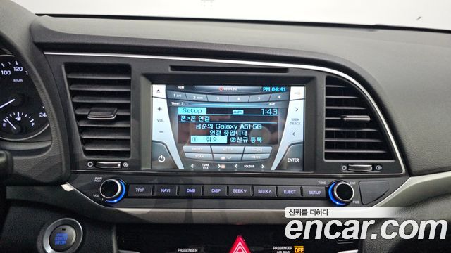 Hyundai AVANTE 2016 — photo 21