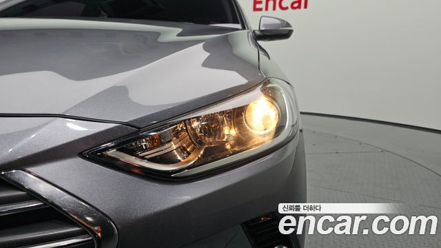 Hyundai AVANTE 2016 — photo 8