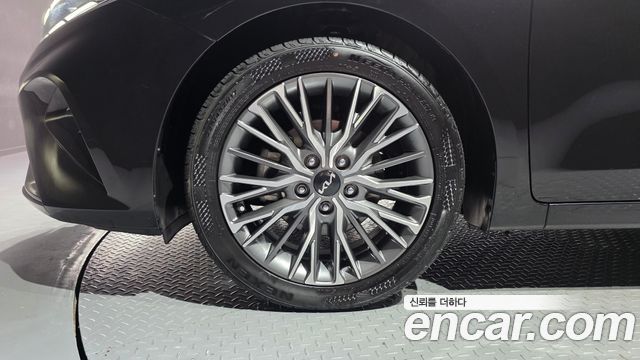 Kia K3 2023 — photo 5
