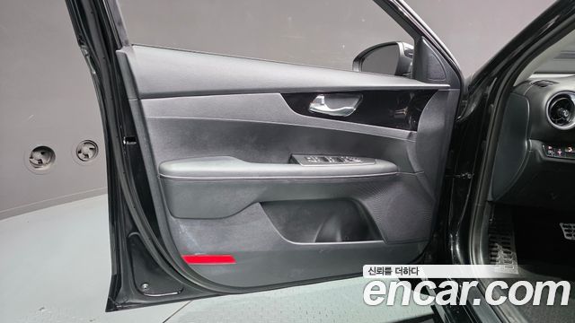 Kia K3 2023 — photo 14