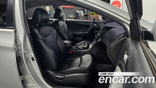 Hyundai Sonata 2013 — photo 13