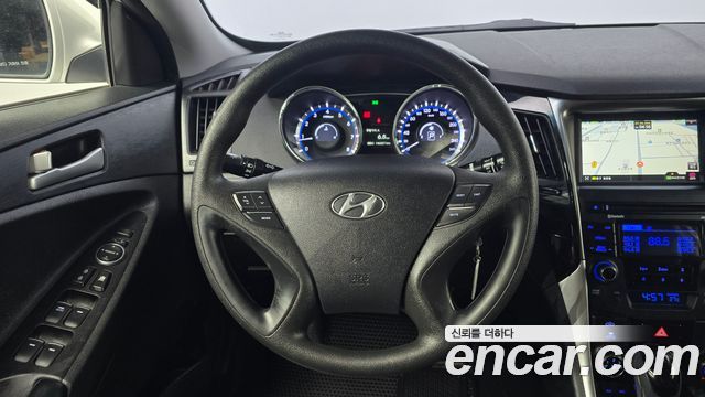 Hyundai Sonata 2013 — photo 19