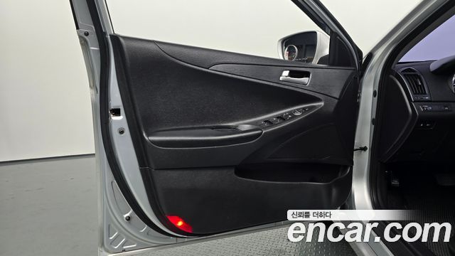 Hyundai Sonata 2013 — photo 14
