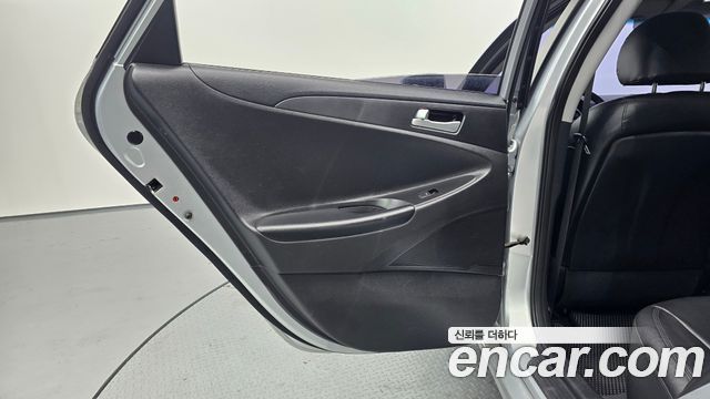 Hyundai Sonata 2013 — photo 15
