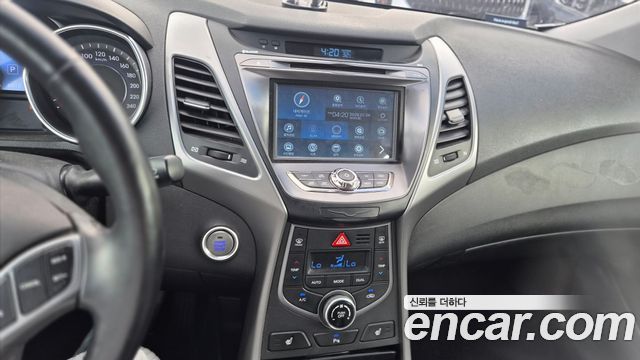 Hyundai AVANTE 2016 — photo 7