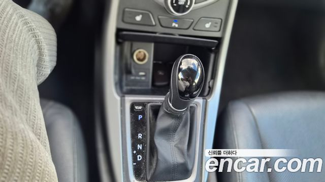 Hyundai AVANTE 2016 — photo 8