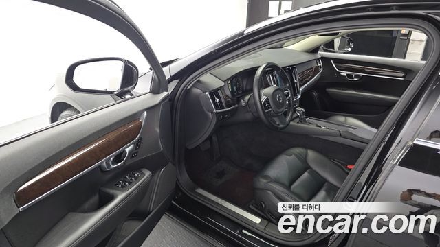Volvo S90 2017 — photo 10