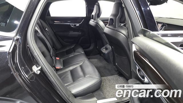 Volvo S90 2017 — photo 11