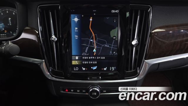 Volvo S90 2017 — photo 14