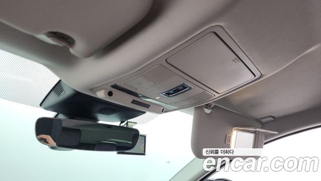 Jaguar E-PACE 2019 — photo 29