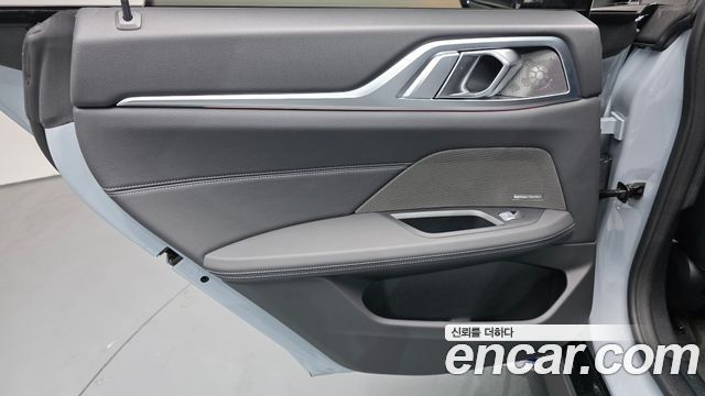 BMW 4-Series 2024 — photo 15