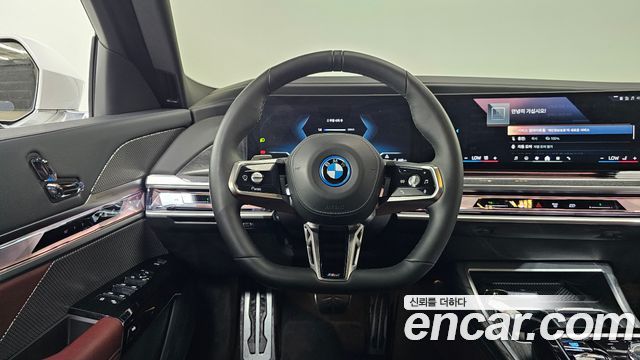 BMW i7 2024 — photo 18