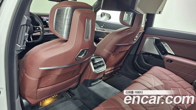 BMW i7 2024 — photo 33
