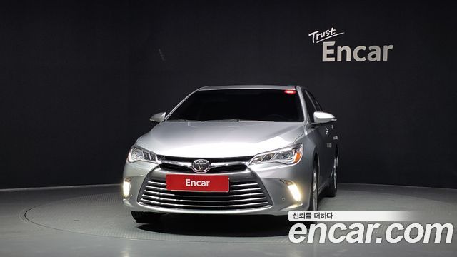 Toyota Camry 2016 — photo 3