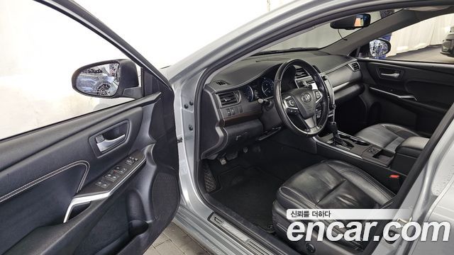 Toyota Camry 2016 — photo 10