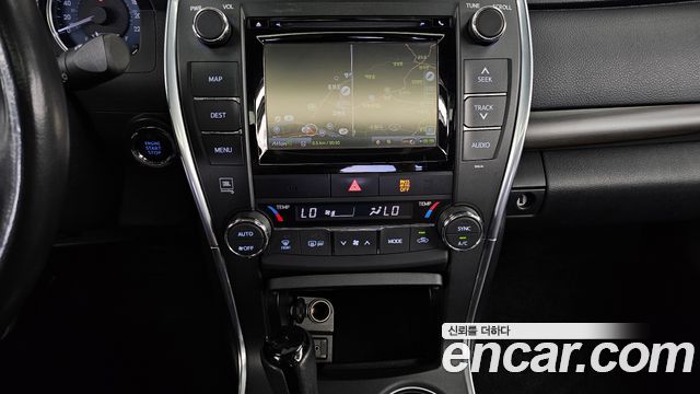 Toyota Camry 2016 — photo 14